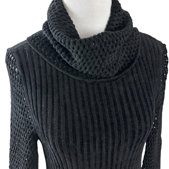 Escada Ribbed Fishnet Sleeves Turtleneck Sweater in Black Size 36 Small Euro - Picture 4 of 10